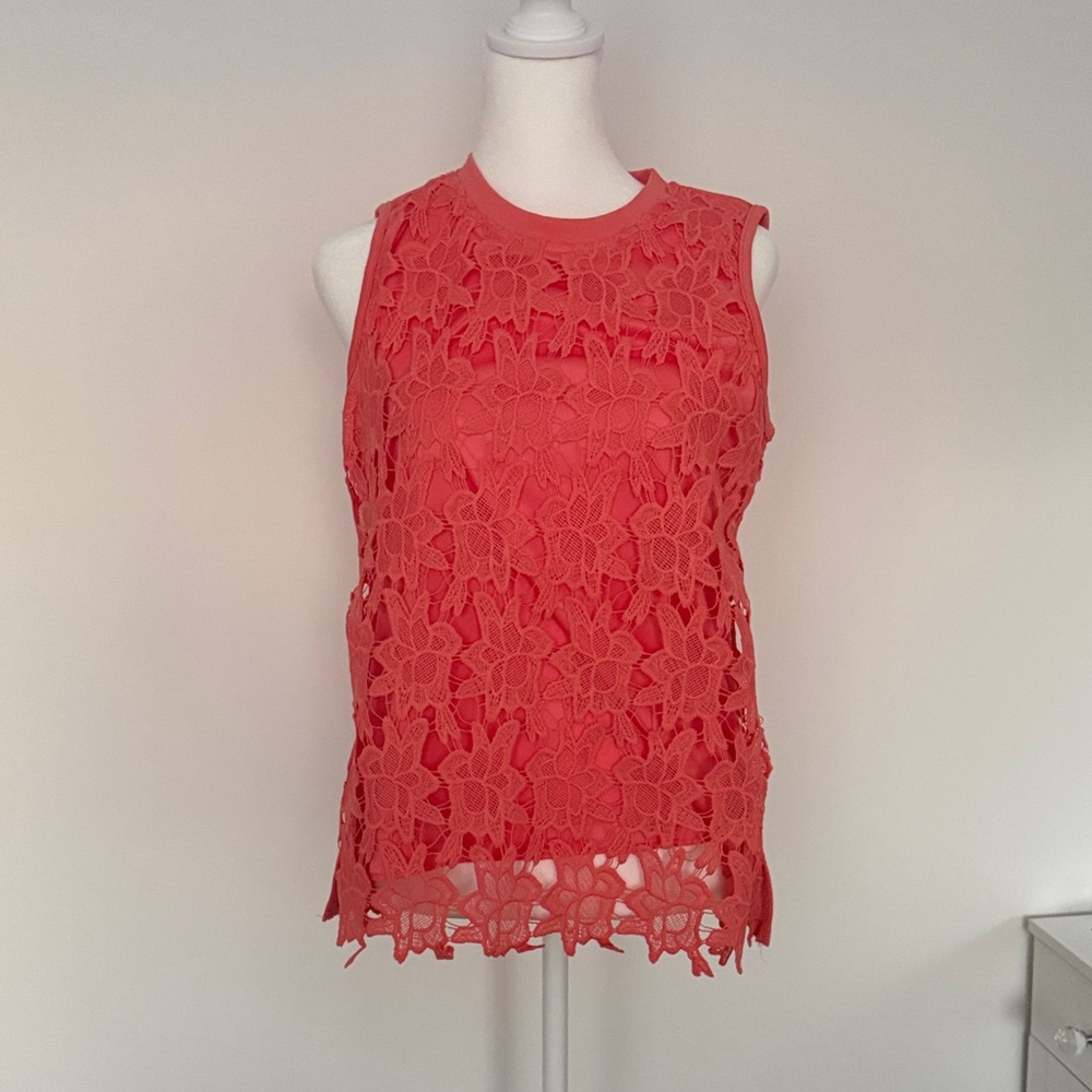 Chic Sleeveless Coral Lace Blouse